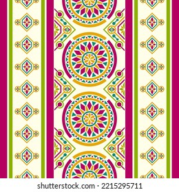 Design für unauffällige Modehintergründe, Tapeten, Batik, Stoff, Kleidung und Umhüllung. Geometrisches ethnisches Muster traditionellen marokkanischen Kaftans Stamm mandala Zeichen nahtlose Kunst Stickerei Stil.