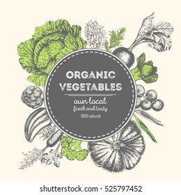 Modelo de design para o mercado de vegetais. Rótulo de menu com alimentos orgânicos. Legumes frescos desenhados à mão. Ilustração vetorial