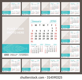 Calendario 2016. La semana empieza el domingo. Conjunto de 12 meses. Ilustración del vector