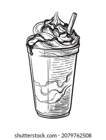 Nachtisch in einer Plastiktasse mit Sahne und Stroh