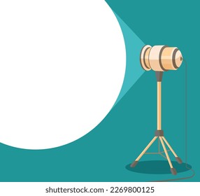Detalle del proyector de luz en un trípode con rayos dispersos. Fondo del cine. El foco está brillando en la pared. Plantilla para banner, folleto, volante, afiche con lugar para texto. Concepto de tiempo de película.
