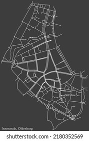 Mapa detallado negativo de las líneas blancas de navegación en las calles urbanas del DISTRITO INNENSTADT ZENTRUM de la capital regional alemana de Oldenburg, Alemania sobre fondo gris oscuro