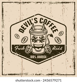 Taza de papel de café del diablo mascota emblema vectorial, insignia, etiqueta o impresión. ilustración en el fondo con texturas de grunge y marco