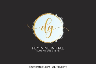 Logo de la DG de escritura a mano con la firma del vector de plantilla de círculo, boda, moda, floral y botánica con plantilla creativa.