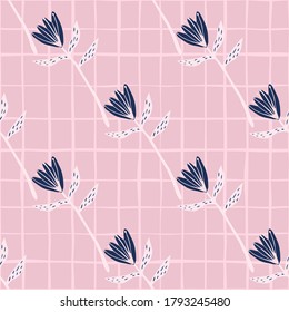 Patrón diagonal sin costuras con formas de tulipanes. Fondo rosado con brotes florales de color azul marino y transparente. Impresión decorativa para papel pintado, papel envolvente, papel textil, tela. Ilustración vectorial.