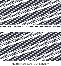  Diagonal sections of varying thickness form the texture. In the middle, the total mass is cut horizontally.