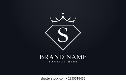 Vector de corona de diamante. Logotipo de reina de lujo para vectores de joyería con letras