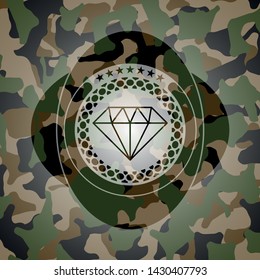 diamond icon inside camo texture