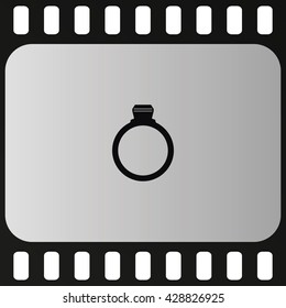 Diamond ring icon.