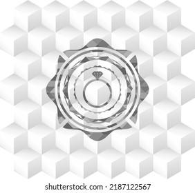icono del anillo de diamante dentro del emblema gris. Retro con fondo blanco cubo geométrico. 