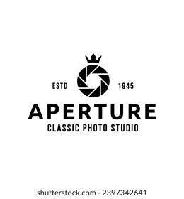 Diaphragm camera logo design. Camera logo template, vector logo for photographer