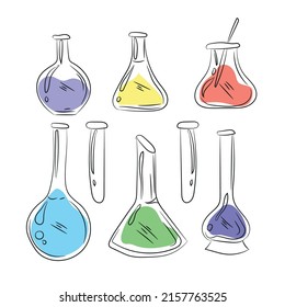 Diferentes vidrios de laboratorio sobre fondo blanco