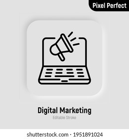 Icono de línea delgada de marketing digital. Abre el portátil con megáfono. Publicidad en medios sociales. Estrategia en línea para promoción. Trazo perfecto y editable. Ilustración vectorial.