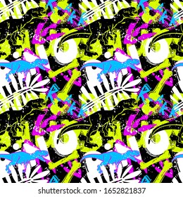 Dinosaur T rex color creative hand drawn seamless pattern. Roar, dino lettering on grunge backdrop. Prehistoric creature skeleton doodles background. Tyrannosaurus wallpaper, wrapping paper design