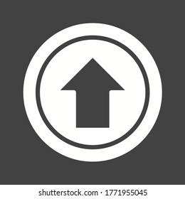 Wegweiser-Pfeilsymbol. Pfeil-Symbol hochladen. Navigationszeigerzeichen. Grauer flacher Knopf. Klassisches Upload-Symbol. Geometrische Elemente. Vektorgrafik