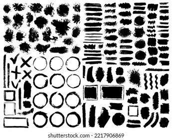 Colección vectorial de manchas secas de tinta sucia. Pegatinas de venta Grunge. manchas negras de pintura, manchas, manchas de pincel. Juego de fondos de etiqueta de venta. Tinta de mano libre pintando manchas desordenadas. Casillas de marco.
