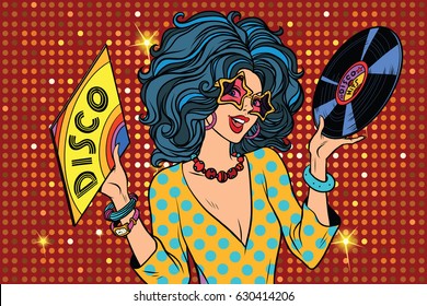 Dama retro Disco diva. Ilustración vectorial de arte pop. Niña con un disco de vinilo