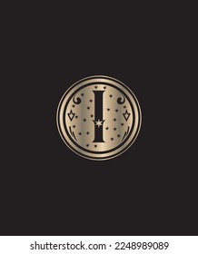 A distinct vintage charm and beautiful letter type I monogram vector logo template