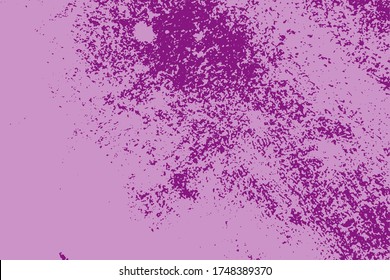 Stress Spray graue violette Textur. brüchiger, undurchsichtiger Hintergrund. Schmutziges Pulver raue leere Abdeckvorlage. Agerer Spitzmaulwurf krümmelt die Wand. Wetterdriftes, alterndes Design-Element. EPS10-Vektor.