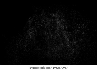 Textura de grano blanco angustiada. El polvo sobrante texturado. Partículas de ruido de grano. Envase con efectos de nieve. Fondo negro rayado. Ilustración del vector, EPS 10.  