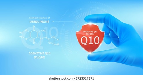 Mano del médico con guantes azules que sostienen el escudo rojo de la coenzima Q10. Con estructura química de Ubiquinona. Concepto de ciencia médica. Vector.