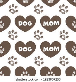 
Mamá de perro y bonitos corazones marrones y garras de doodle. Felices antecedentes del Día de la Madre, diseño de tela sin fisuras