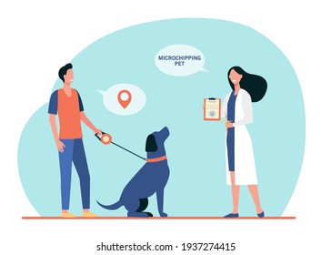 Dueño de perro y veterinaria con jeringa de chip y certificado de microcosecha. Ilustración vectorial plana de chip animal de seguridad. Concepto de mascota de microchito para el diseño del sitio web o la página web de aterrizaje