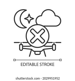 No vuele drone en el icono de etiqueta manual lineal nocturna. Peligro nocturno. Ilustración personalizable de línea delgada. Símbolo de contorno. Dibujo de contorno aislado de vectores para instrucciones de uso del producto. Trazo editable