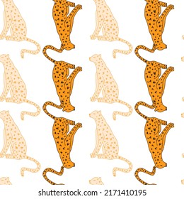 Doodle cheetah seamless pattern. Hand drawn cute leopard endless wallpaper. Wild animals background. Design for fabric, textile, wrapping, illustration