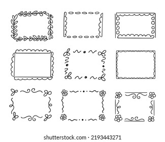 Doodle Frames Set, handgezeichnet Monogramme.Edgings und Kadres mit einfachen skizzenhaften Elementen für Ihr Design.Isolated. Vektorgrafik.