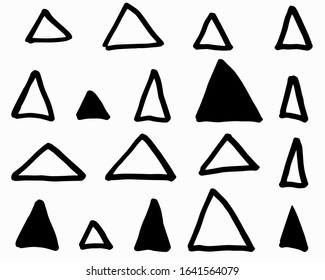 Doodle hand drawn triangle set