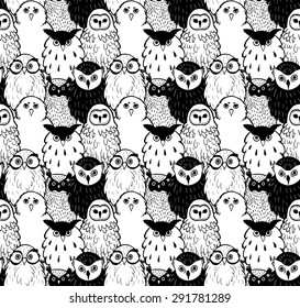 Doodle owls. Seamless pattern.
