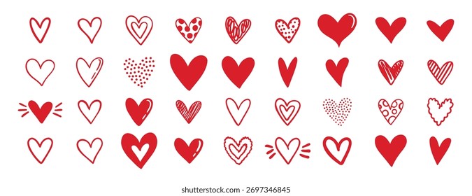 Doodle Corazones rojos Diferentes Formas para el Día de San Valentín Iconos de amor. Dibujado a mano colección de corazón diferente. Ilustración vectorial