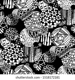 Doodled Circles. Seamless Background with Ornate Elements for Underwear Wallpaper Tablecloth. Black and White Vector Rapport in Modern Colors. Colorful Christmas Decoration. Seamless Doodled Circles.