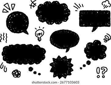 Sprechblasensatz im Doodle-Stil. Emotion-Symbole. Briefmarken, Sprechblasen im Skizzenstil.