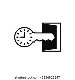 Llave de puerta con reloj, marque con flechas y puerta abierta.