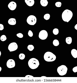 Dot doodles texture seamless pattern. Hand drawn circles. 