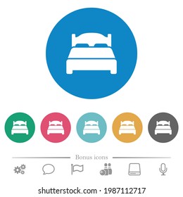 Doppel-Bett-weiße Symbole auf runden Farbhintergründen. 6 Bonussymbole sind im Lieferumfang enthalten.