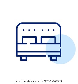 Double or queen size bed hotel sleeping arrangement. Pixel perfect, editable stroke line icon