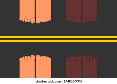 Double yellow lines between different coloured feet