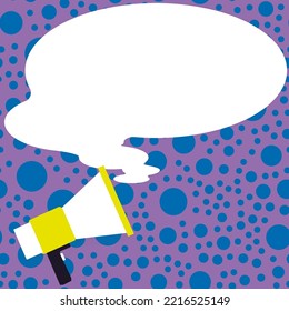 Zeichnen mit Konversationsblase zeigt neue Ankündigung. Reden Ballon präsentieren neue und wichtige Nachrichten.