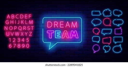 Logotipo de neón del equipo de Dream. Tipografía brillante en la pared de ladrillos. Alfabeto rosa brillante. Las burbujas de voz se activan. Cartel colorido para el grupo deportivo. El concepto de amistad y motivación. Ilustración de material vectorial