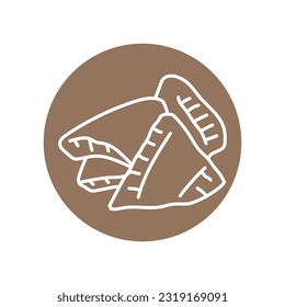 Dried coconut black line icon. Natural organic super food. Pictogram for web page, mobile app, promo.