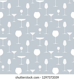 Drink and cocktail glasses seamless pattern background. Design for cover menu, wine list or restaurant card.