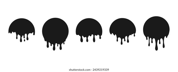 Un líquido circular que gotea. Graffiti goteos de tinta para pegatinas. Splashing círculo de crema, goteo de pintura negra . Iconos de chocolate derretido actual, leche. Ilustraciones vectoriales