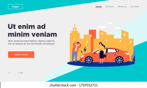 Los conductores están molestos por la avería de los autos. Tráfico de la ciudad, fallo del motor, daños en la ilustración plana del vector. Automóvil, transporte, concepto de problema de vehículos para banner, diseño de sitios web o página web de aterrizaje
