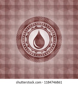 drop icon inside red seamless polygonal badge.