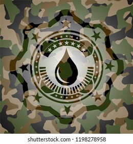 drop icon on camo pattern