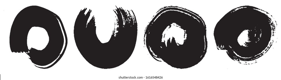Dry brush strokes in a circle. Set of grunge pattern black on white background