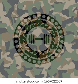 Hantel-Symbol auf Camo-Textur